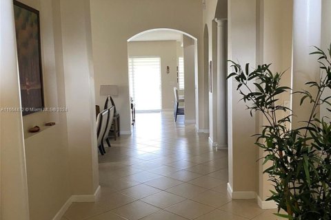 Villa ou maison à vendre à Weston, Floride: 4 chambres, 280.1 m2 № 1375981 - photo 3