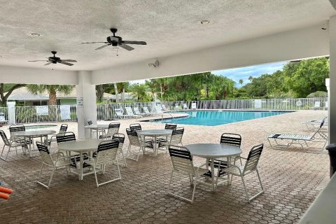 Townhouse in Palm Beach Gardens, Florida 2 bedrooms, 111.48 sq.m. № 1228727 - photo 4