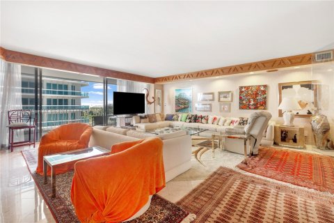 Condominio en venta en Bal Harbour, Florida, 3 dormitorios, 310.29 m2 № 925047 - foto 4