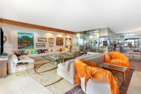 Condominio en venta en Bal Harbour, Florida, 3 dormitorios, 310.29 m2 № 925047 - foto 5