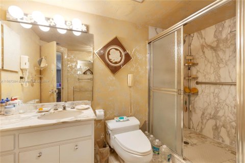 Copropriété à vendre à Bal Harbour, Floride: 3 chambres, 310.29 m2 № 925047 - photo 18