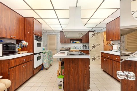Condominio en venta en Bal Harbour, Florida, 3 dormitorios, 310.29 m2 № 925047 - foto 7