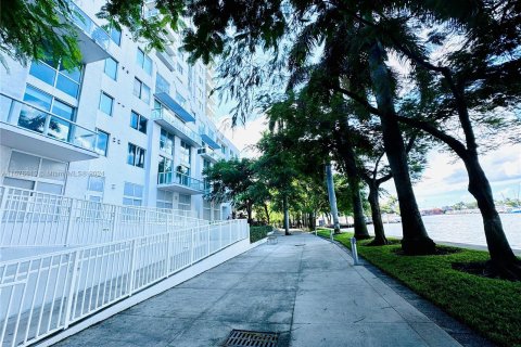 Condo in Miami, Florida, 2 bedrooms  № 1401416 - photo 28