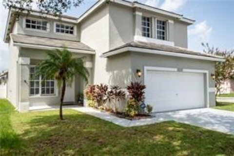 Villa ou maison à vendre à Pembroke Pines, Floride: 4 chambres, 218.51 m2 № 941081 - photo 11