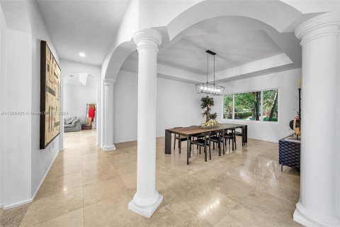 Villa ou maison à vendre à Palmetto Bay, Floride: 6 chambres, 446.21 m2 № 1117374 - photo 8