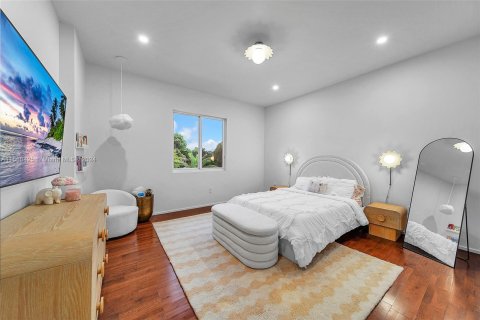 Casa en venta en Palmetto Bay, Florida, 6 dormitorios, 446.21 m2 № 1117374 - foto 24