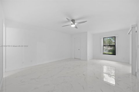 Condominio en venta en Delray Beach, Florida, 2 dormitorios, 114.27 m2 № 1355392 - foto 14