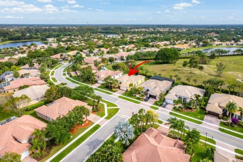 House in Lake Worth, Florida 4 bedrooms, 266.35 sq.m. № 1117827 - photo 27