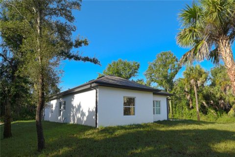 House in North Port, Florida 3 bedrooms, 165.37 sq.m. № 1327333 - photo 24