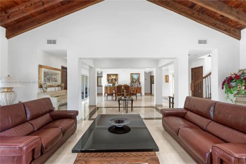 Villa ou maison à vendre à Golden Beach, Floride: 4 chambres, 364.18 m2 № 1181594 - photo 7