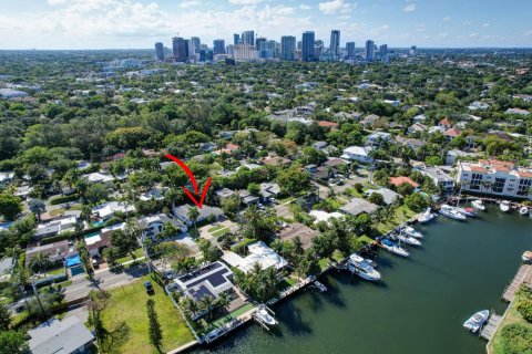 Villa ou maison à vendre à Fort Lauderdale, Floride: 3 chambres, 202.25 m2 № 1185235 - photo 1