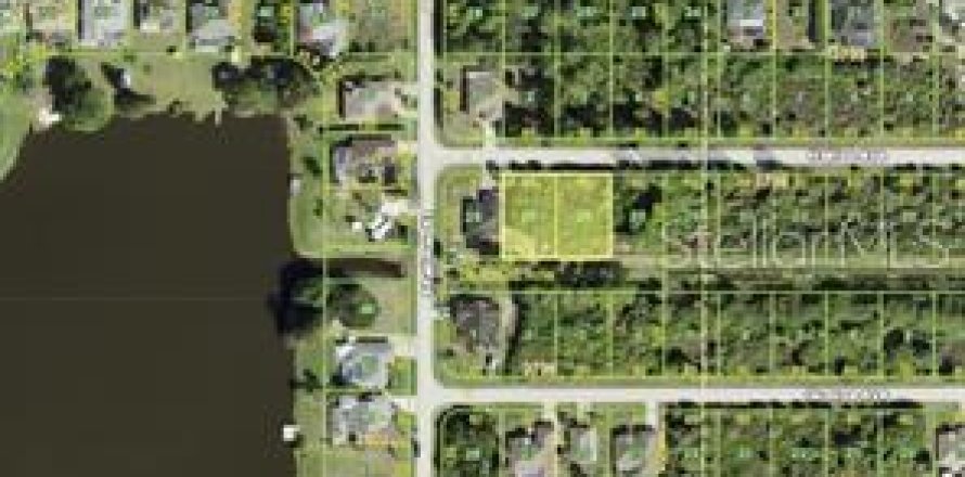 Land in Port Charlotte, Florida № 1115591