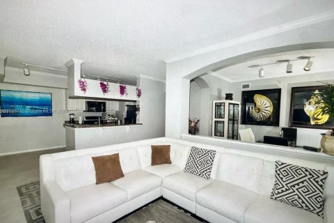 Condominio en venta en Sunny Isles Beach, Florida, 3 dormitorios, 125.7 m2 № 989159 - foto 5