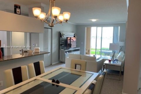 Condominio en venta en Sunny Isles Beach, Florida, 2 dormitorios, 103.68 m2 № 989157 - foto 13