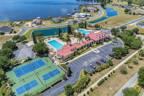 Villa ou maison à louer à Lake Alfred, Floride: 4 chambres, 222.78 m2 № 1351314 - photo 15