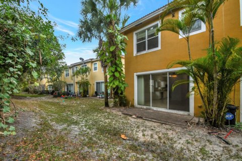 Townhouse in West Palm Beach, Florida 3 bedrooms, 149.48 sq.m. № 1179649 - photo 9