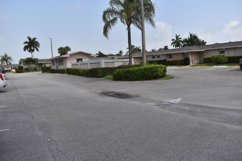 Villa ou maison à vendre à West Palm Beach, Floride: 2 chambres, 77.02 m2 № 1179648 - photo 11