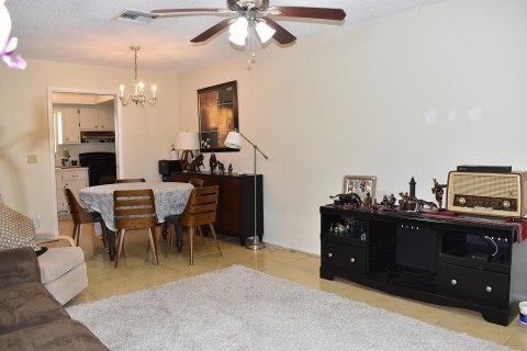 House in West Palm Beach, Florida 2 bedrooms, 77.02 sq.m. № 1179648 - photo 22