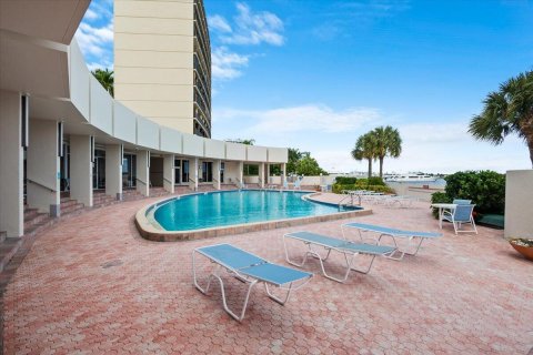 Condominio en venta en North Palm Beach, Florida, 2 dormitorios, 132.29 m2 № 1097637 - foto 5