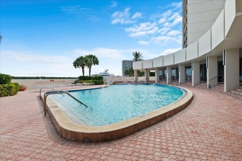Condominio en venta en North Palm Beach, Florida, 2 dormitorios, 132.29 m2 № 1097637 - foto 7
