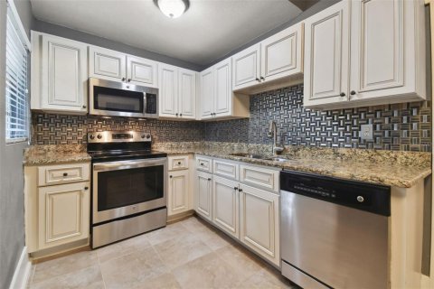 Casa en venta en Tampa, Florida, 3 dormitorios, 128.67 m2 № 1253668 - foto 13