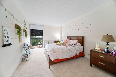 Condo in Aventura, Florida, 2 bedrooms  № 747412 - photo 20