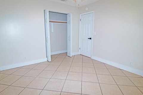 Снять в аренду квартиру в Хоб-Саунд, Флорида 2 спальни, 83.61м2, № 1151541 - фото 5