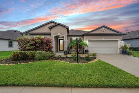 Villa ou maison à vendre à Wesley Chapel, Floride: 4 chambres, 252.23 m2 № 1285558 - photo 1