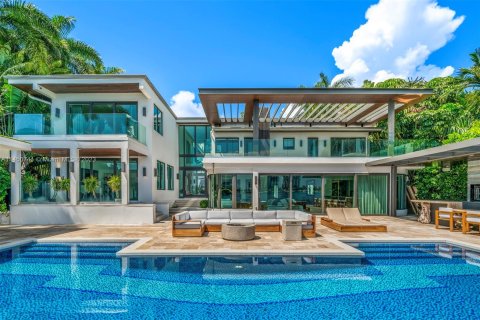 Villa ou maison à vendre à Miami Beach, Floride: 6 chambres, 509.01 m2 № 739536 - photo 1