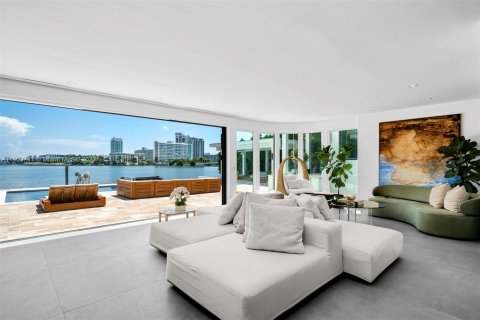 Villa ou maison à vendre à Miami Beach, Floride: 6 chambres, 509.01 m2 № 739536 - photo 5