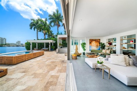 Villa ou maison à vendre à Miami Beach, Floride: 6 chambres, 509.01 m2 № 739536 - photo 29