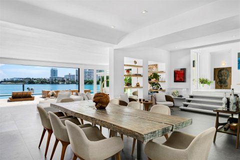 Villa ou maison à vendre à Miami Beach, Floride: 6 chambres, 509.01 m2 № 739536 - photo 8