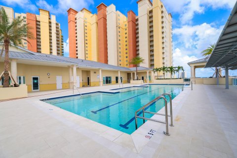 Condominio en venta en Riviera Beach, Florida, 2 dormitorios, 145.39 m2 № 1017014 - foto 12