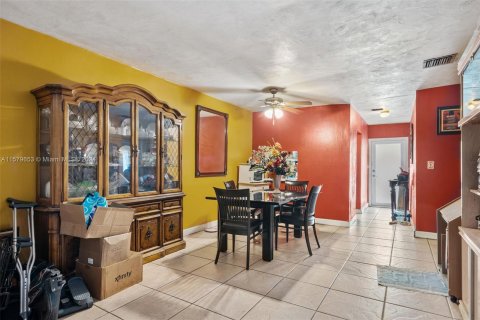 Adosado en venta en Miami Gardens, Florida, 3 dormitorios, 123.84 m2 № 1153862 - foto 4