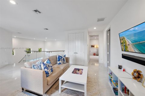 Villa ou maison à vendre à Palm Beach Gardens, Floride: 5 chambres, 381.55 m2 № 860162 - photo 15