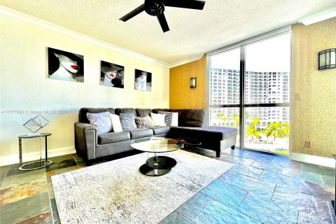 Condo in Hollywood, Florida, 2 bedrooms  № 1147600 - photo 7