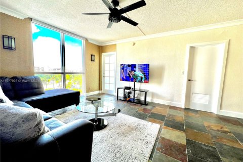 Condo in Hollywood, Florida, 2 bedrooms  № 1147600 - photo 8