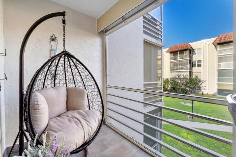 Condo in Lauderhill, Florida, 1 bedroom  № 1093981 - photo 10