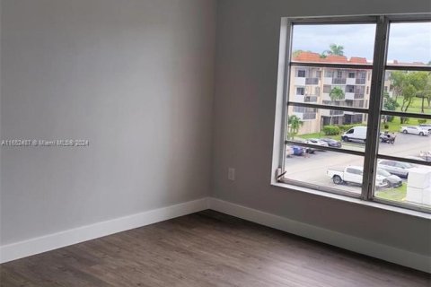 Copropriété à louer à Lauderhill, Floride: 2 chambres, 90.3 m2 № 1345885 - photo 13