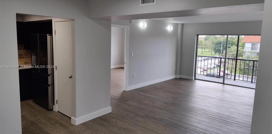 Condo à Lauderhill, Floride, 2 chambres  № 1345885