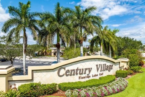 Condo in Pembroke Pines, Florida, 1 bedroom  № 1345905 - photo 1