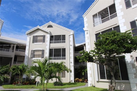 Condominio en alquiler en Oakland Park, Florida, 2 dormitorios, 97.45 m2 № 1345886 - foto 1