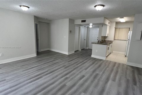 Copropriété à louer à Oakland Park, Floride: 2 chambres, 97.45 m2 № 1345886 - photo 8