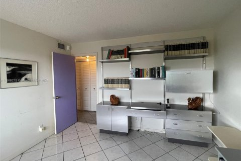 Copropriété à vendre à Sunrise, Floride: 2 chambres, 115.66 m2 № 1380570 - photo 7