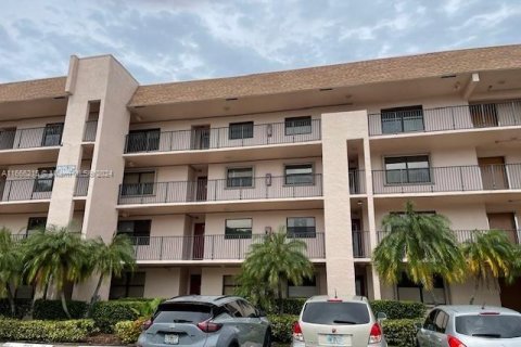 Copropriété à vendre à Sunrise, Floride: 2 chambres, 115.66 m2 № 1380570 - photo 1