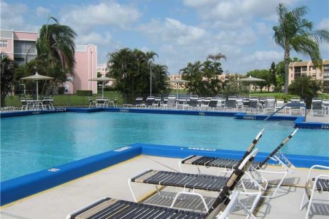 Condo in Sunrise, Florida, 2 bedrooms  № 1380570 - photo 28