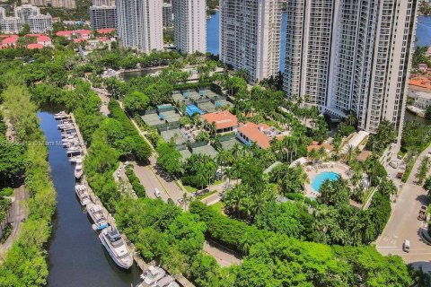 Condominio en venta en Aventura, Florida, 2 dormitorios, 105.91 m2 № 1380569 - foto 18