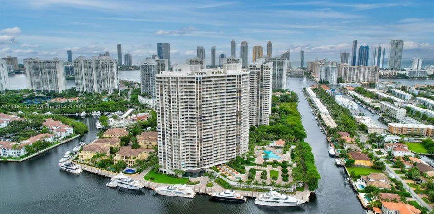 Condo in Aventura, Florida, 2 bedrooms  № 1380569