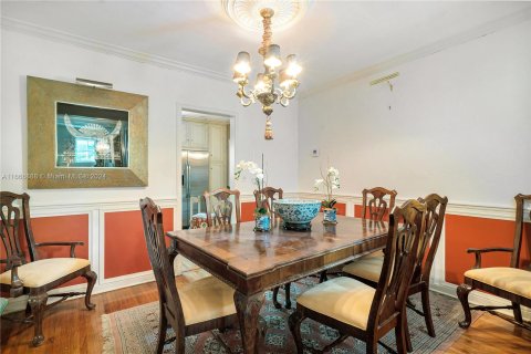 House in Coral Gables, Florida 3 bedrooms № 1380613 - photo 6