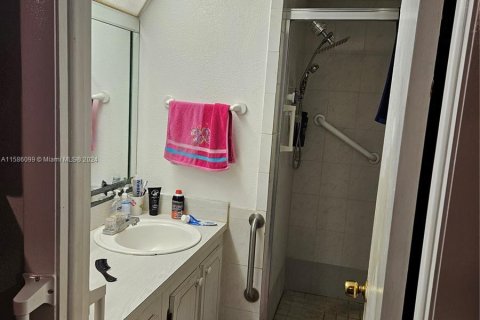 Condo in Sunrise, Florida, 2 bedrooms  № 1187501 - photo 6